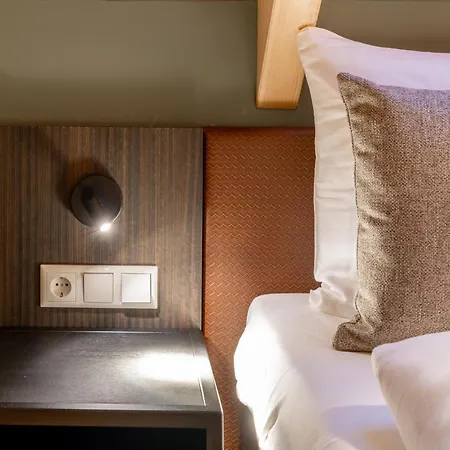 Mountain Aquarius 5a *