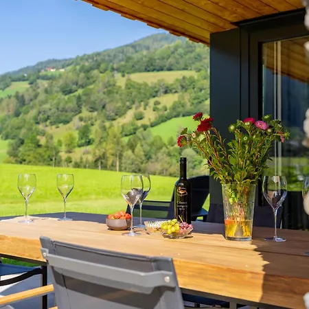 בית נופש Mountain Aquarius 5a *